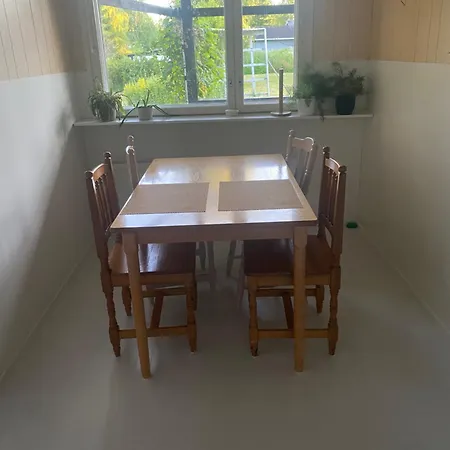 Comfortable House With A Wood Sauna Near The A4 Motorway 아파트 *